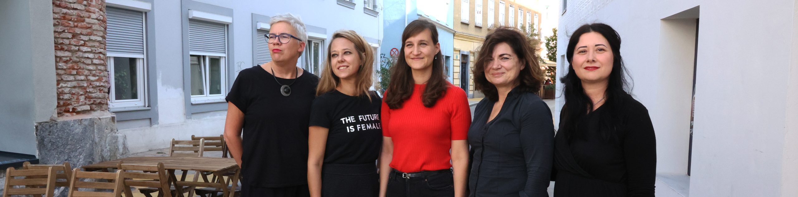 Die neuen fünf Obfrauen des Women's Action Forums.
